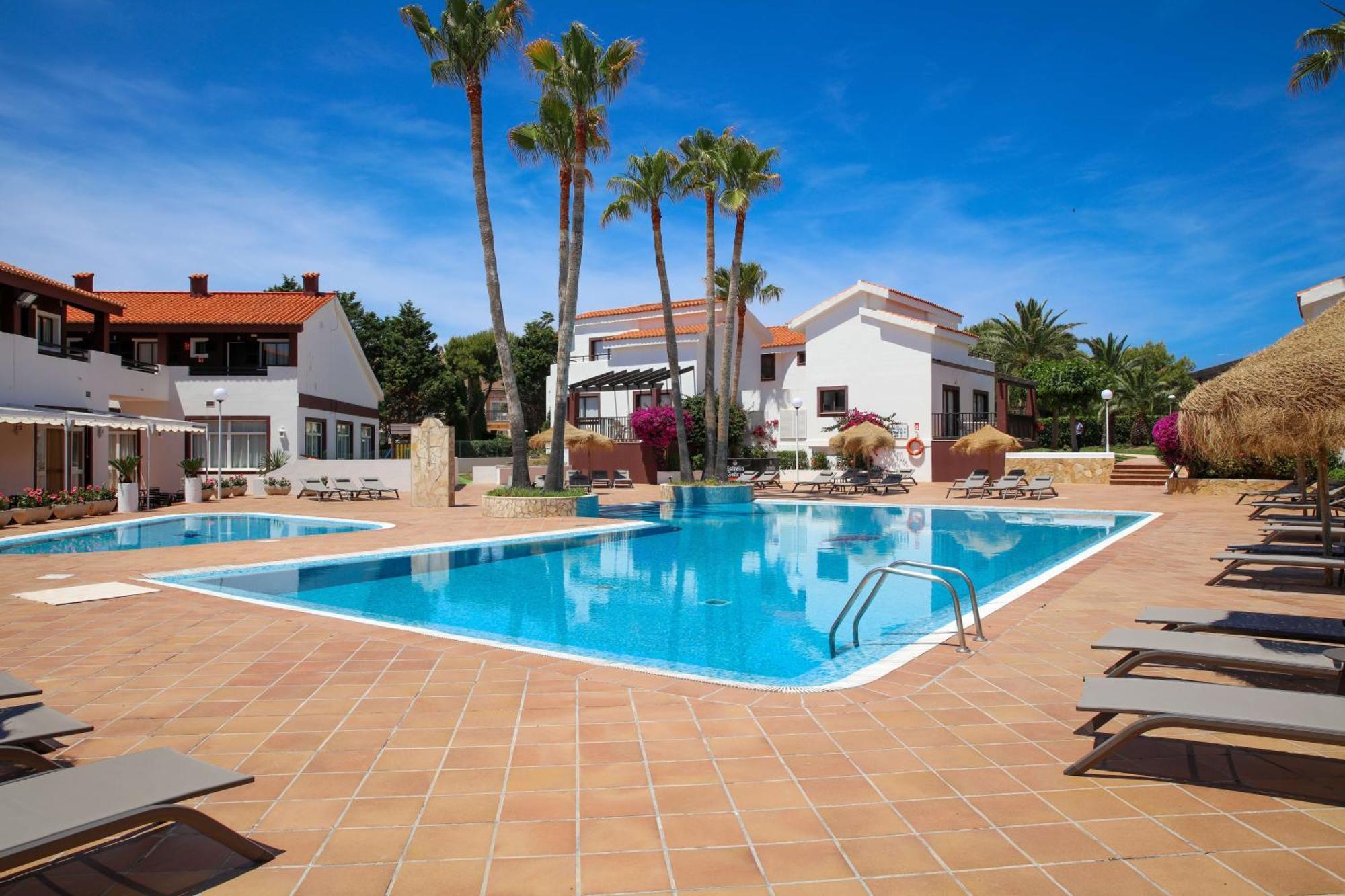 Nuramar Aparthotel Cala'N Bosch  Exterior photo