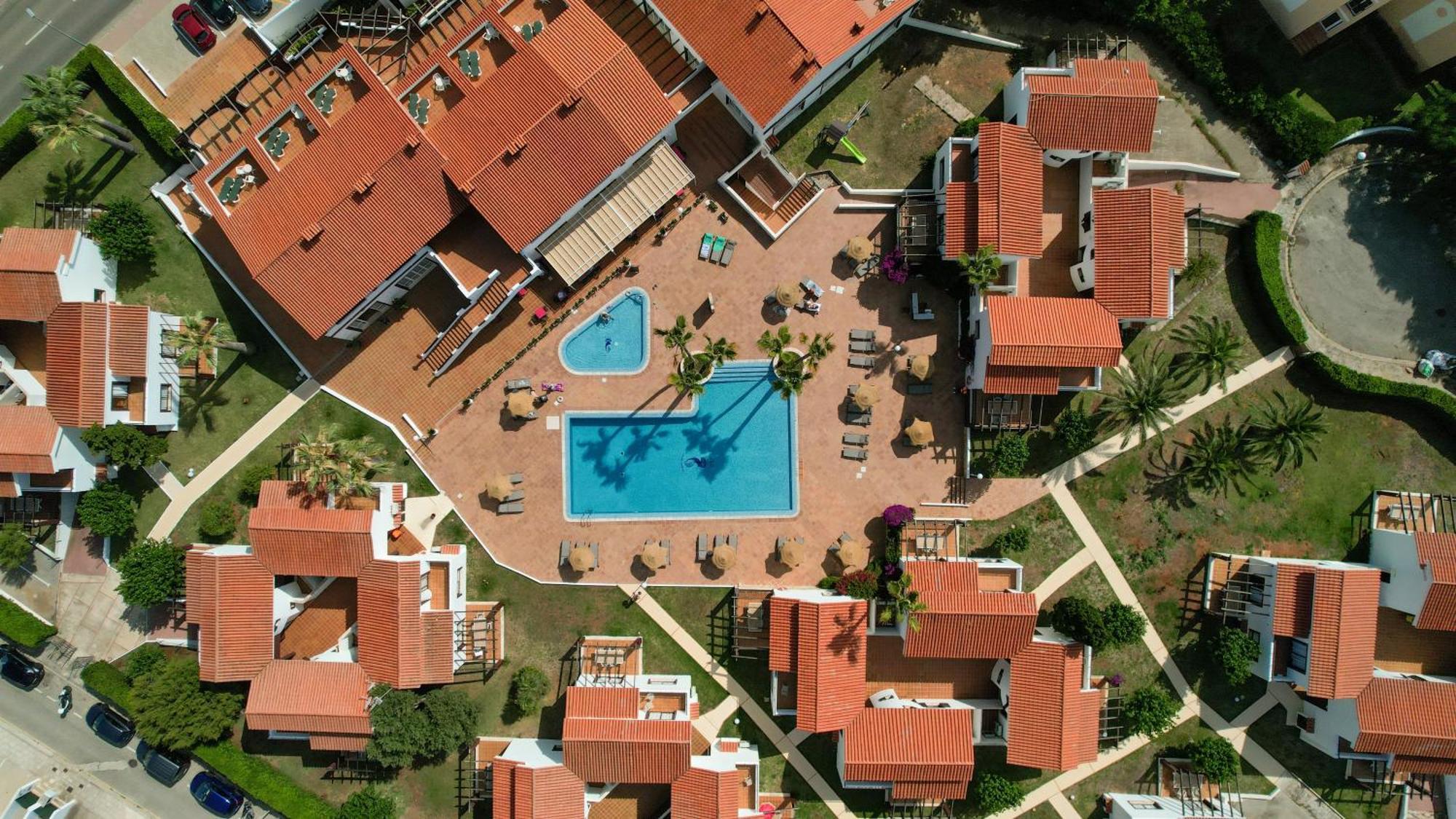 Nuramar Aparthotel Cala'N Bosch  Exterior photo