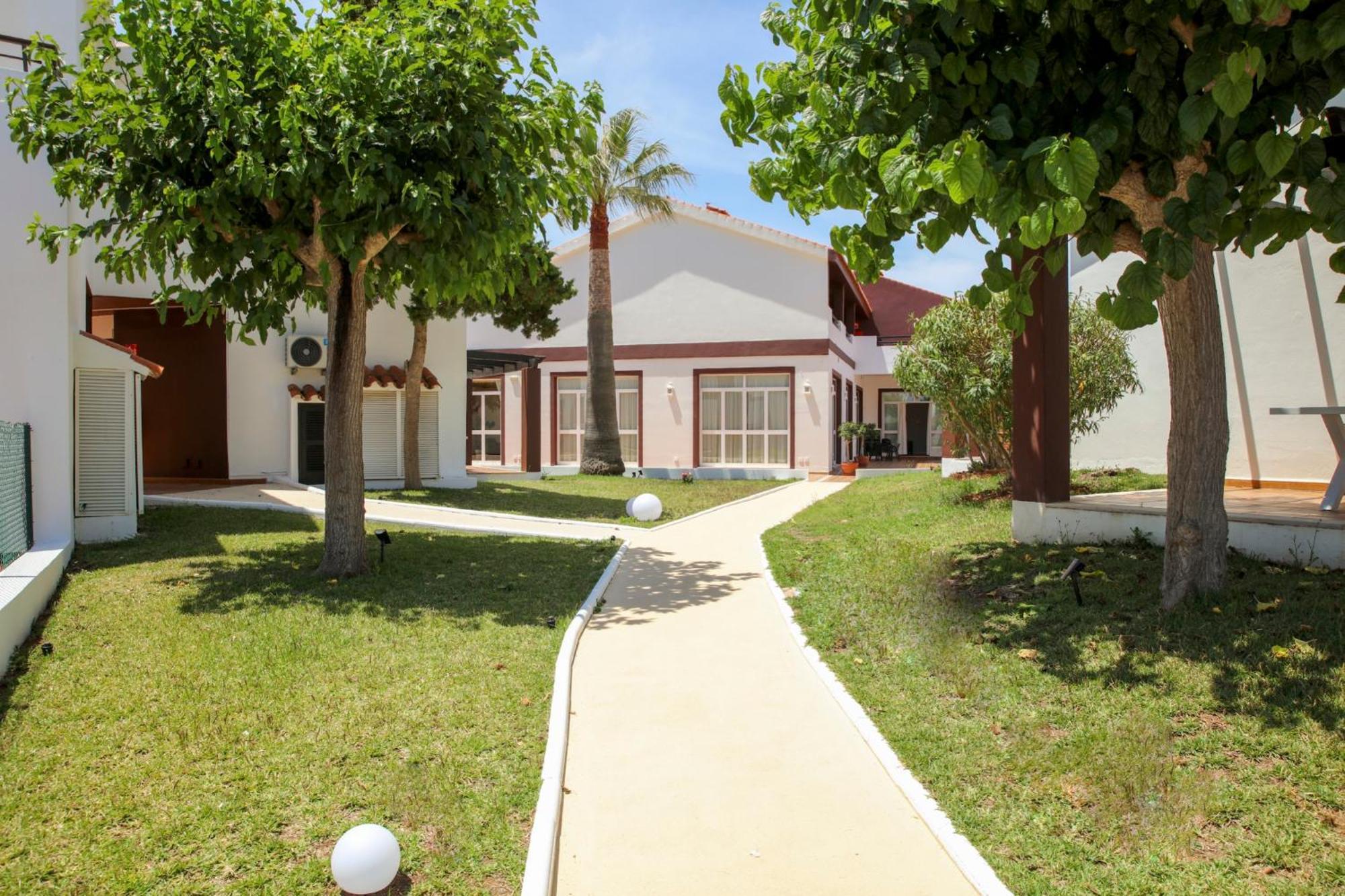 Nuramar Aparthotel Cala'N Bosch  Exterior photo
